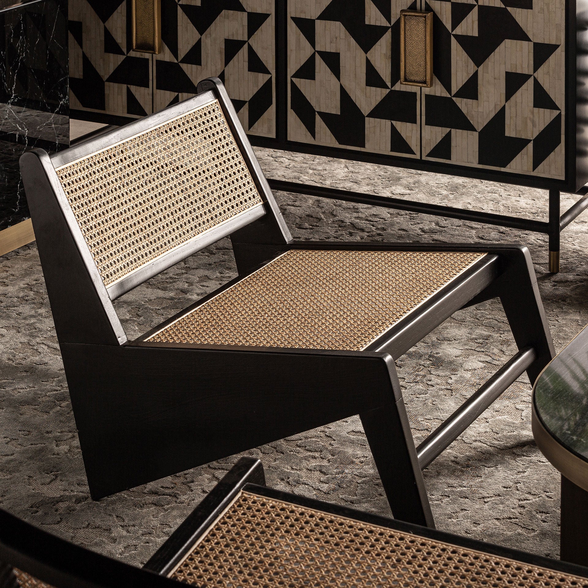 SEON ARMCHAIR